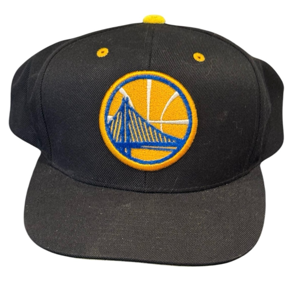 Golden State Warriors Snap Back Hat Velour Black Yellow Mitchell Ness NBA